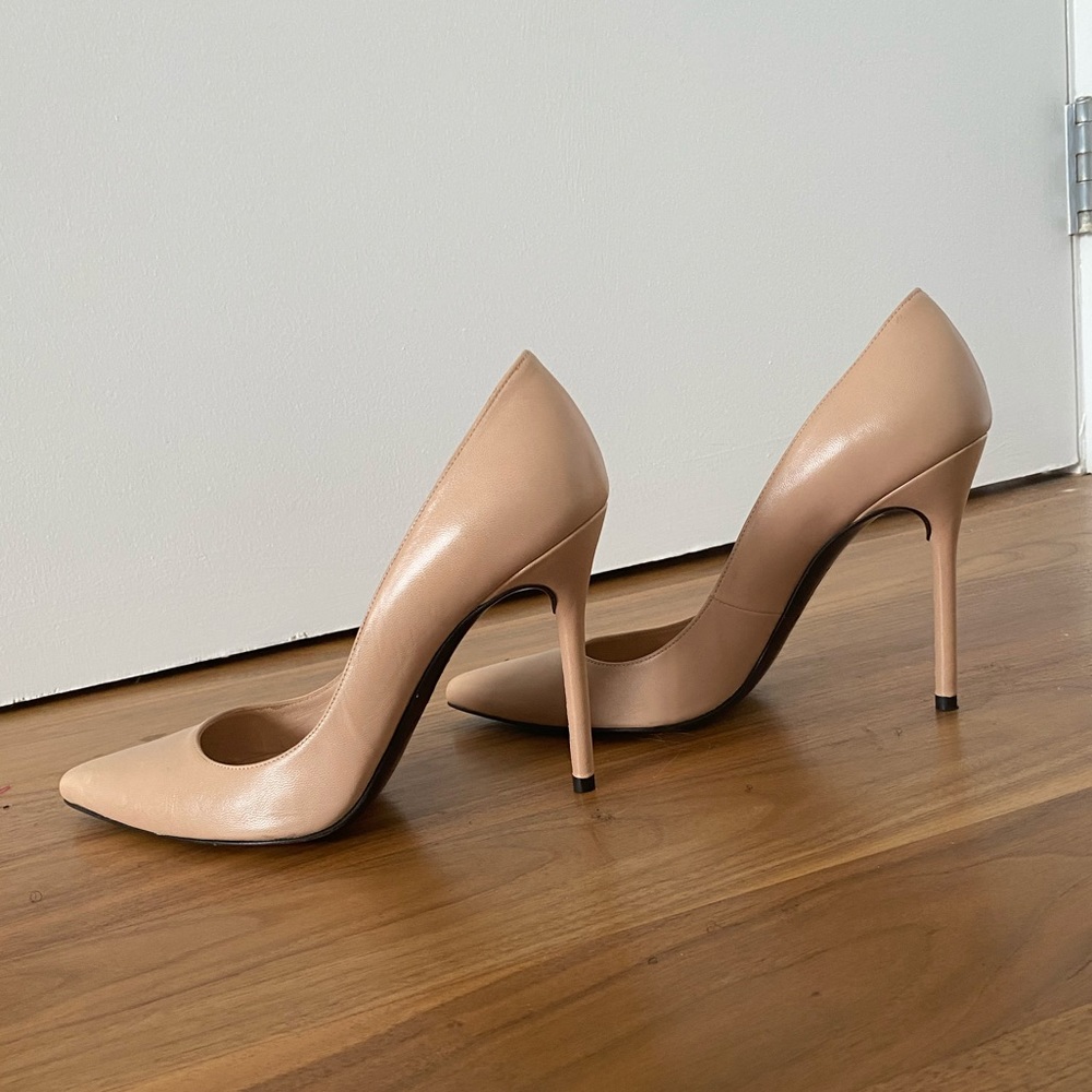 Stuart Weitzman Beige Pumps, Size 10